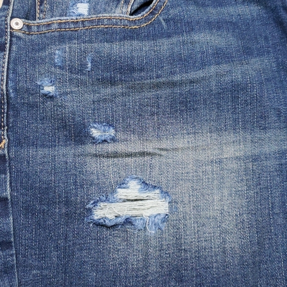 Ripped Denim Shorts - Summer Perfect - Picture 2 of 5